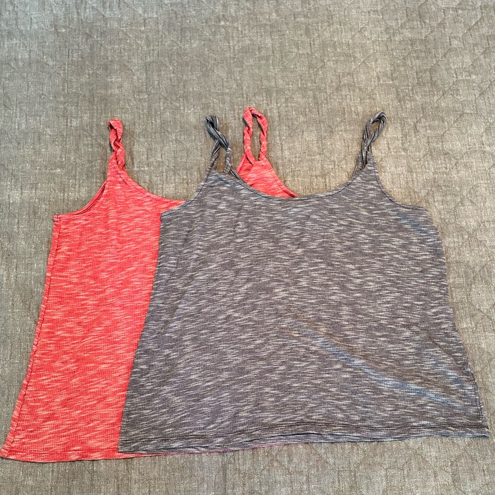 Set of 2 Old Navy heathered blue/red tank tops with twist straps